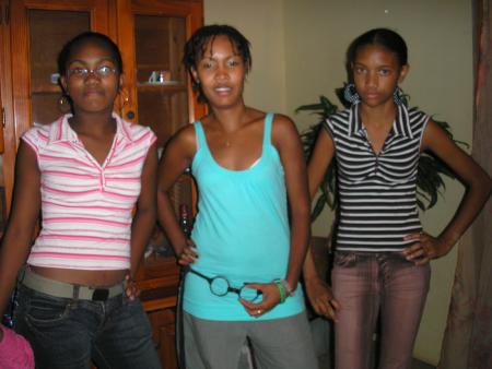 Tracy ,Cindy Elvie c moi!!!